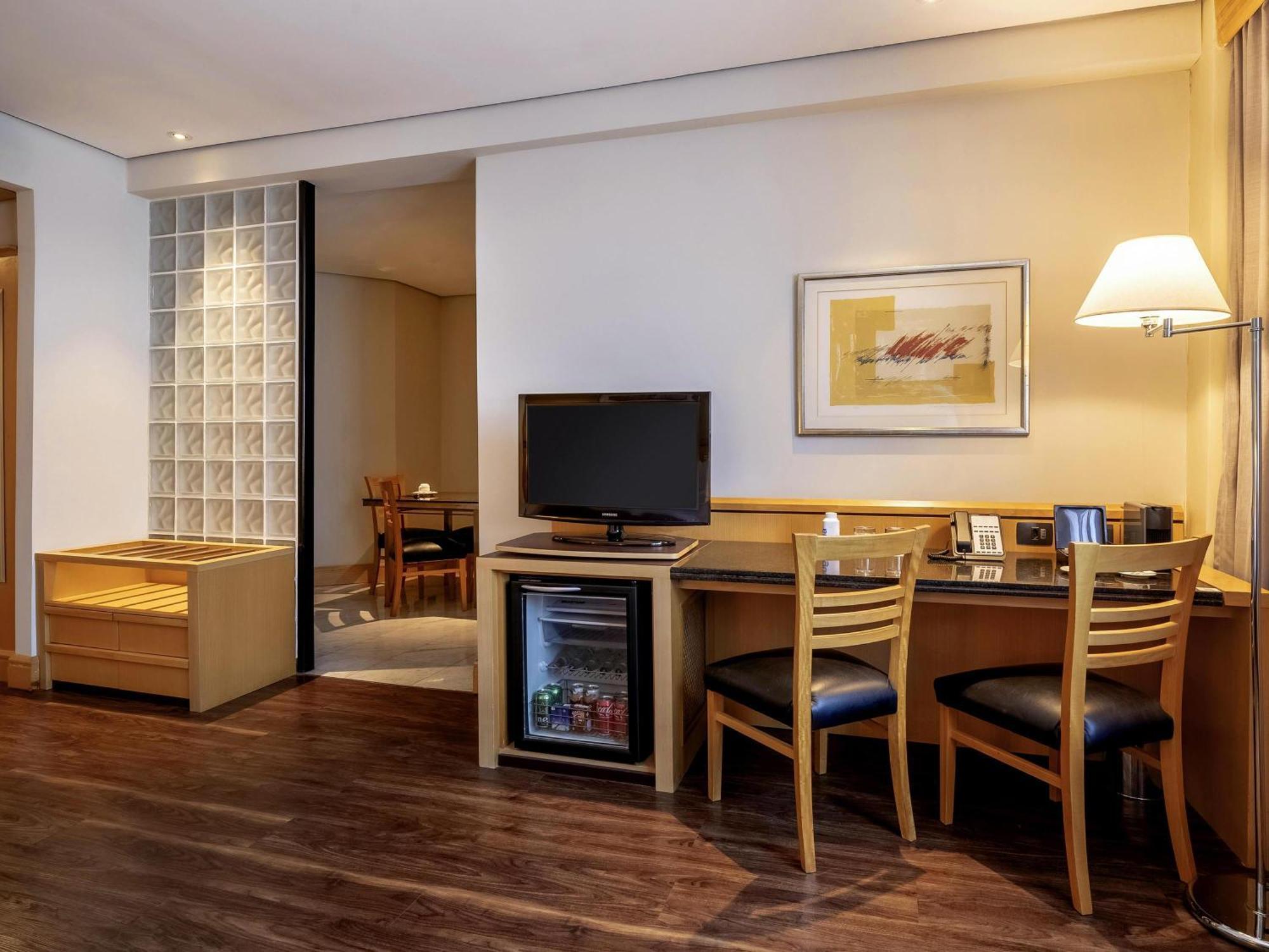 Superior King Suite